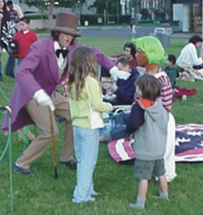 Wonka works his crowd